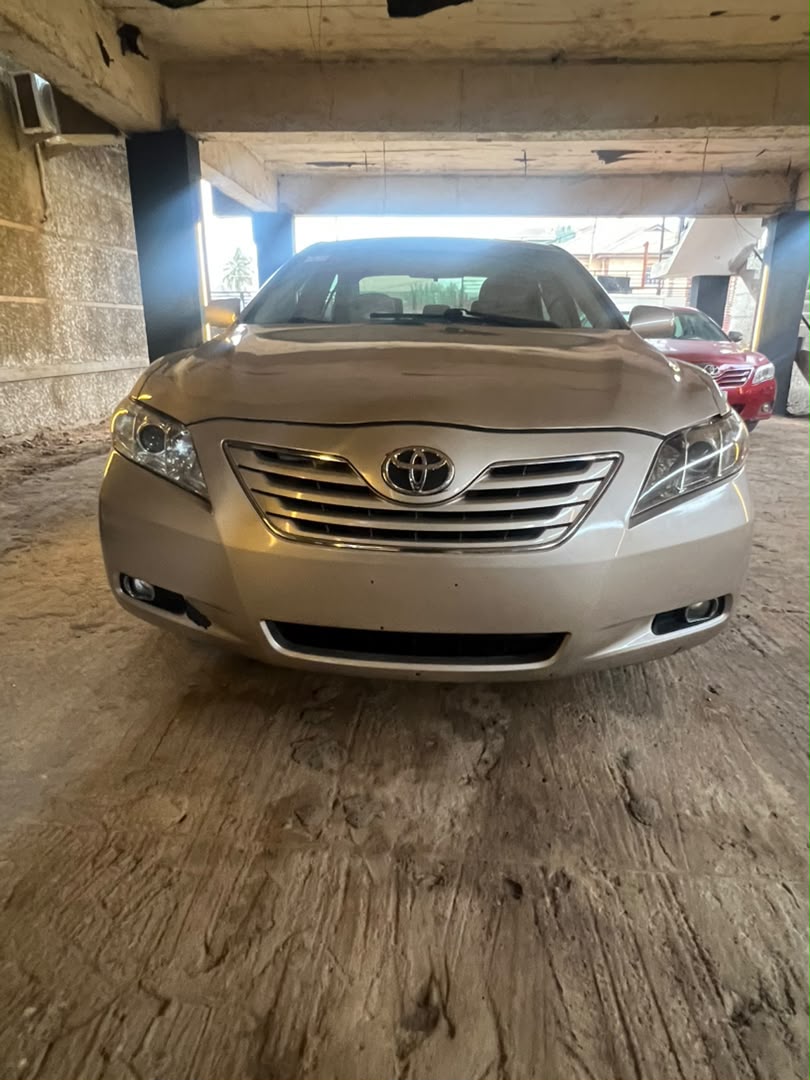 TOYOTA CAMRY LE
